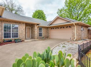 1014 Teresa Ct, Granbury, TX 76048
