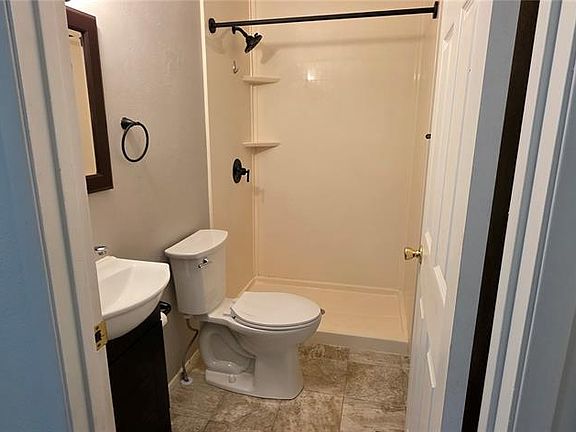 5th image of 45 Cedar Brook Dr
