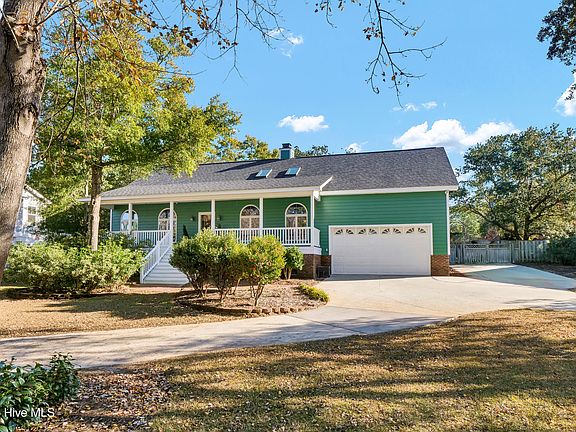 3rd image of 9207 Sedgley Drive