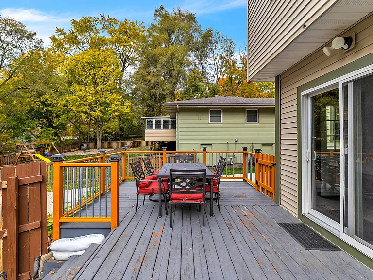 124 Oak Knolls Ave — Photo 33