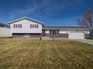 1831 Circle Rd, Worland, WY 82401
