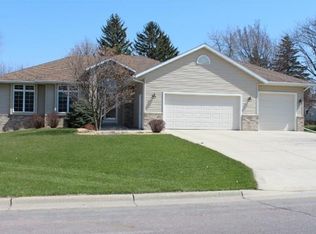 1735 Mineral Springs Pkwy, Owatonna, MN 55060
