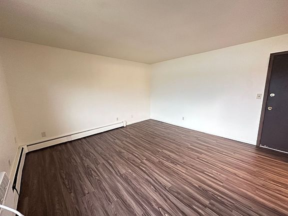 4th image of 410 N Terrace St #9