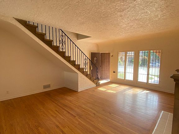 3rd image of 421 N Spaulding Ave #1/2