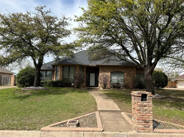 3708 Snow Creek Dr, Fort Worth, TX 76114
