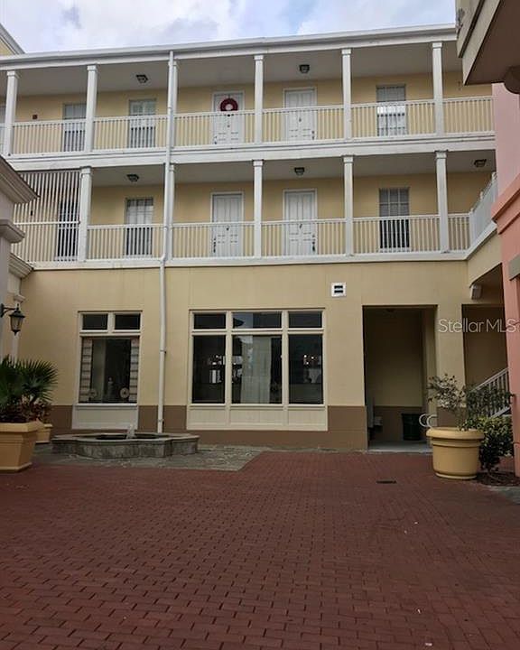 1st image of 600 Market St APT 220