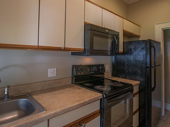 4th image of 1610 20th Ave #10