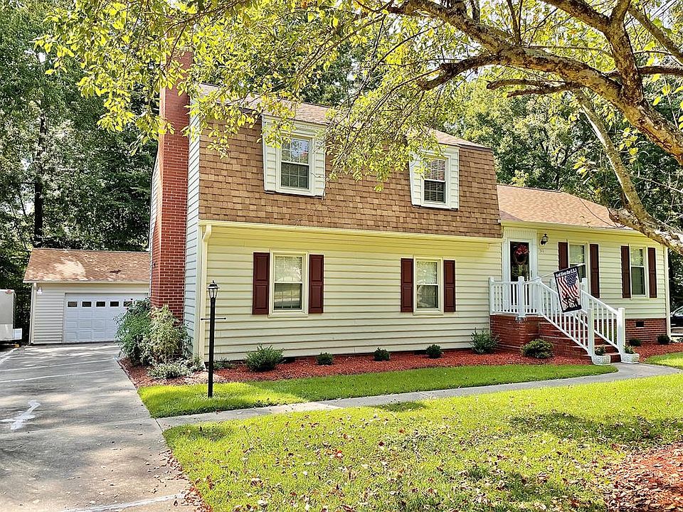 1st image of 511 Forest Dr