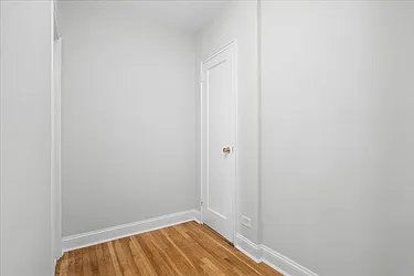 Rented by BREU CHURCHILL