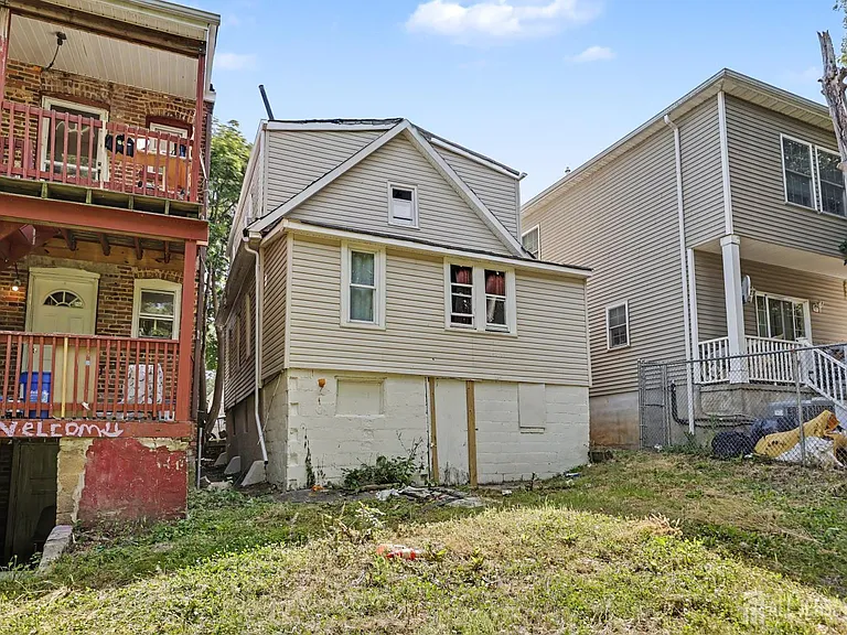 181 Hale St — Photo 28
