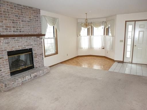 3rd image of 1628 Lexington Dr