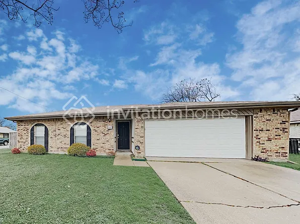 841 Apple Valley Dr, Lancaster, TX 75134