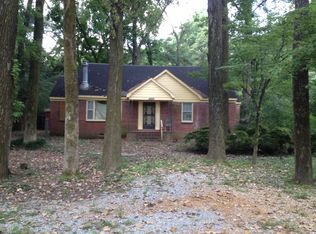 3279 Lakeview Rd, Memphis, TN 38116