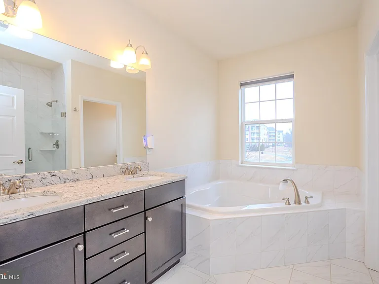 1802 Yearling Ct — Photo 41