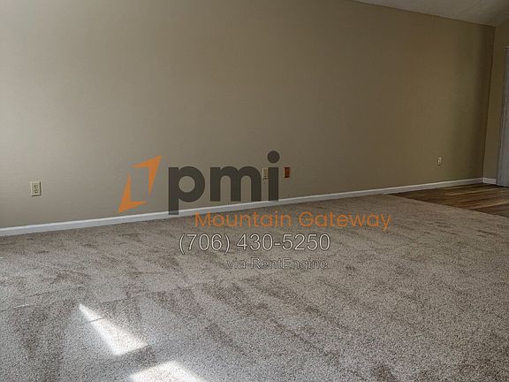 2nd image of 82 Primrose Dr Unit A