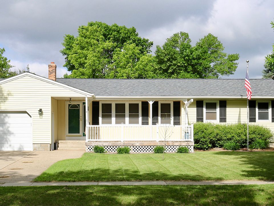 East facing front porch 