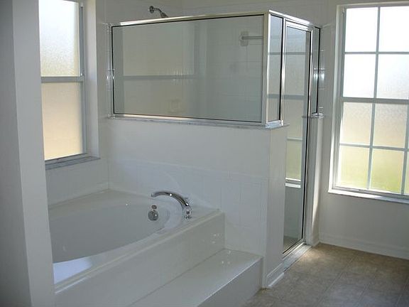 4th image of 65 W Navarro Pl