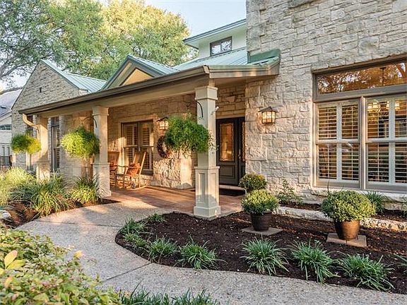 4th image of 30306 Saint Andrews Dr