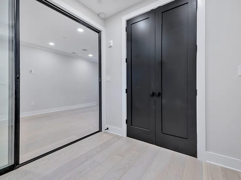 2305 Nicholson St SE #103 — Photo 8