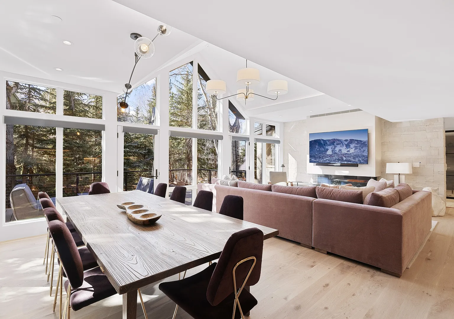5 bed, 5.5 bath, 5636 sqft, $145,000 — Photo 4