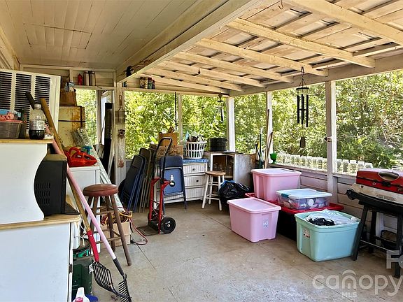 20th image of 387 Beulah Rd