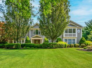 9 Clancy Dr, Northport, NY 11768