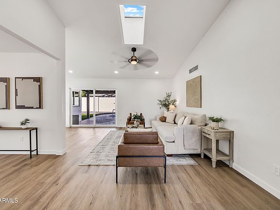 4th image of 2126 E ENID Avenue