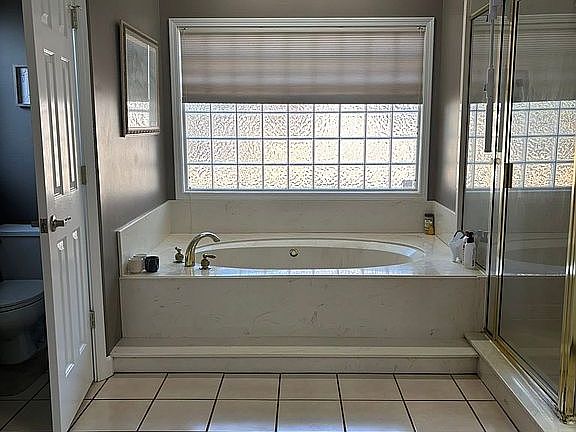 3rd image of 518 Patricia Dr
