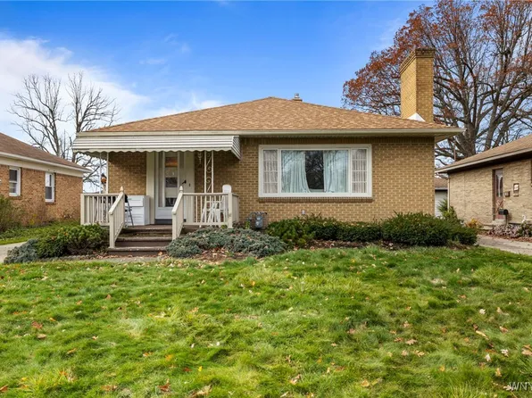 32 Woodland Ter, Cheektowaga, NY 14225