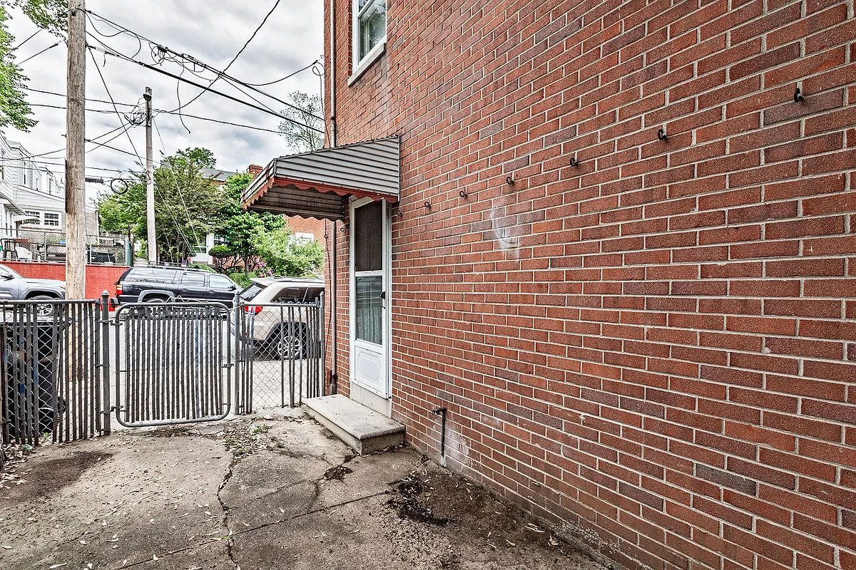 Building Photo - 728 S Franklin St