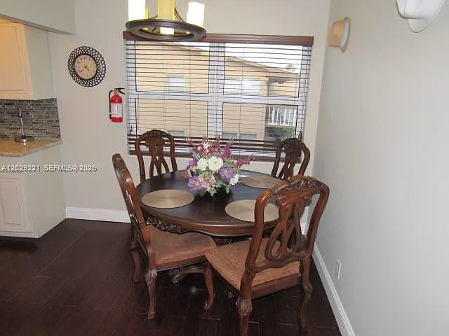 264 Coventry E #264-K — Photo 32