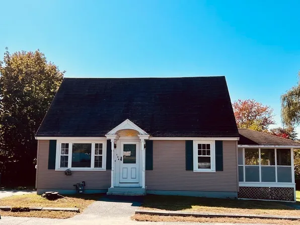 136 Donohue Rd, Dracut, MA 01826