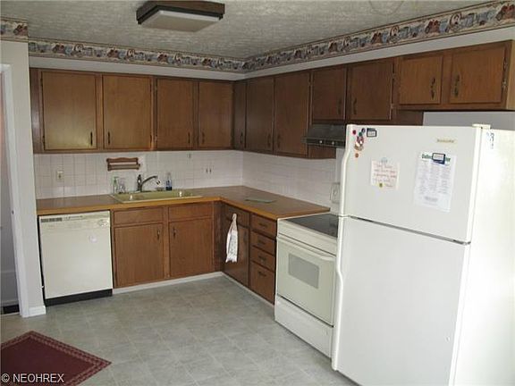 4th image of 917 Delaware Ave