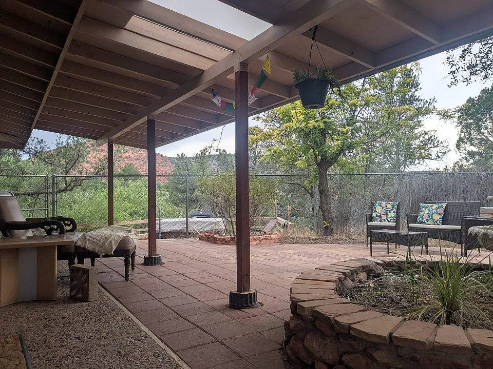 45 Red Rock Crossing Rd