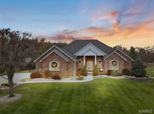 5330 Fox Circle Dr, Edwardsville, IL 62025