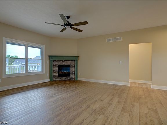 4th image of 2961 Kestrell Ln