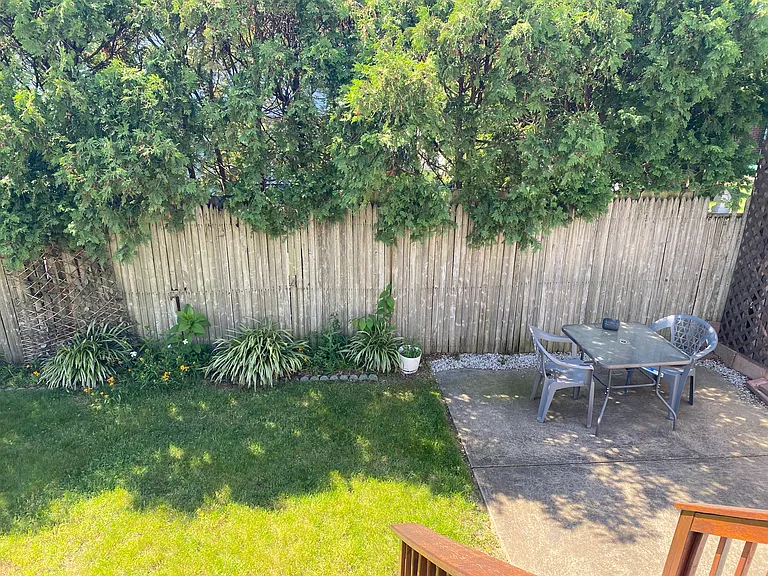 24-04 Ellington Rd — Photo 13