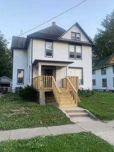 35 W Pleasant St, Freeport, IL, 61032