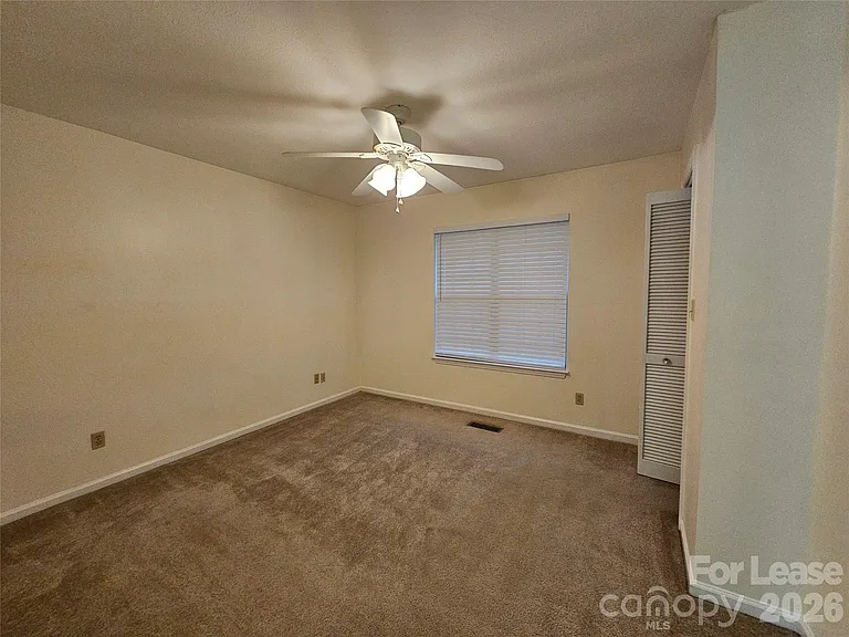802 Selwyn Oaks Ct — Photo 10