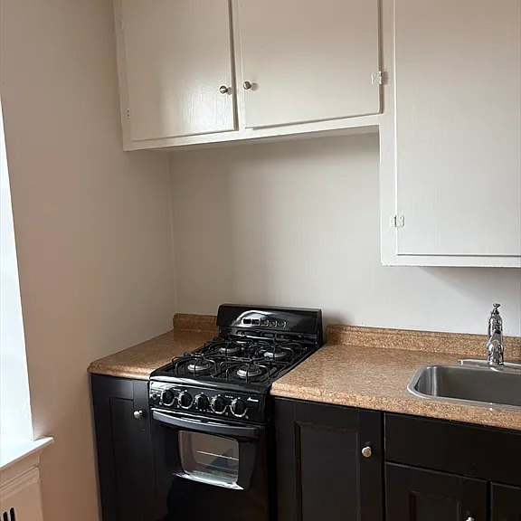 93 Strathmore Rd #10 — Photo 7