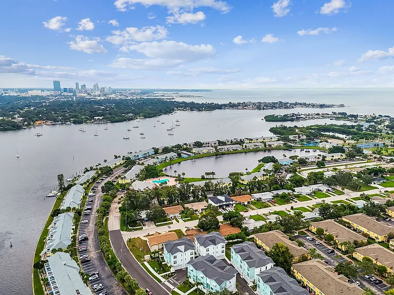 3826 Pompano Dr SE — Photo 103
