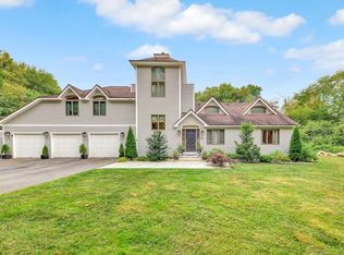 22 Old Cambridge Tpke, Lincoln, MA 01773