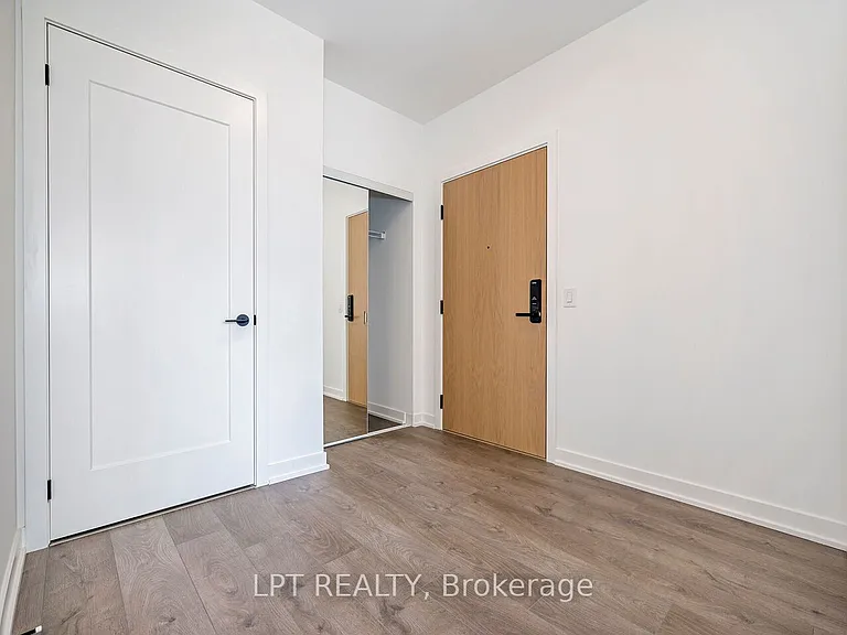 5 Defries St #1201 — Photo 4