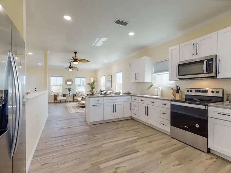 132 Sunrise Blvd — Photo 20