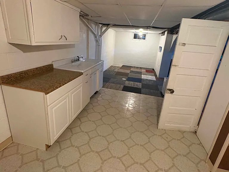 2024 Central Ave — Photo 8