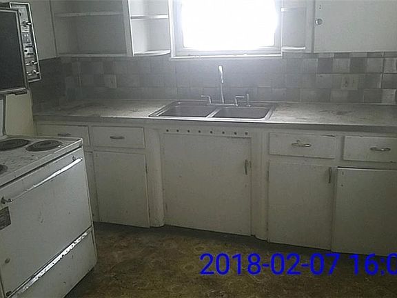 5th image of 3090 Buttercup Ave