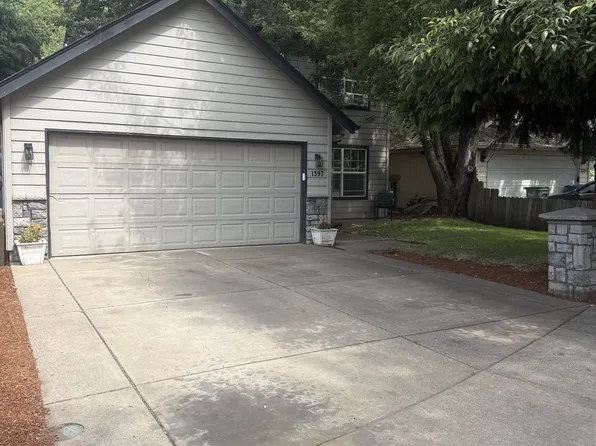 1397 Skipper Ave, Eugene, OR 97404