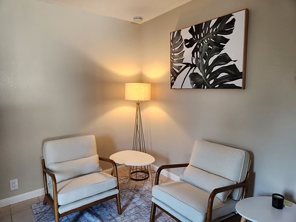 4th image of 428 Upham St #B