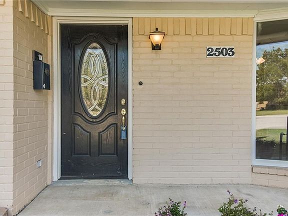 3rd image of 2503 Canterbury Pl