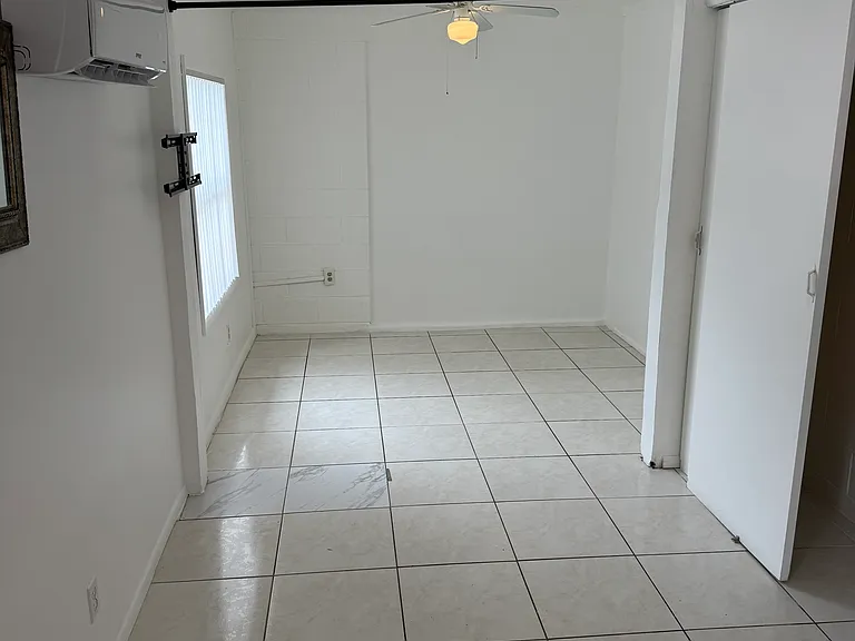 9220 Balfern Ct — Photo 2